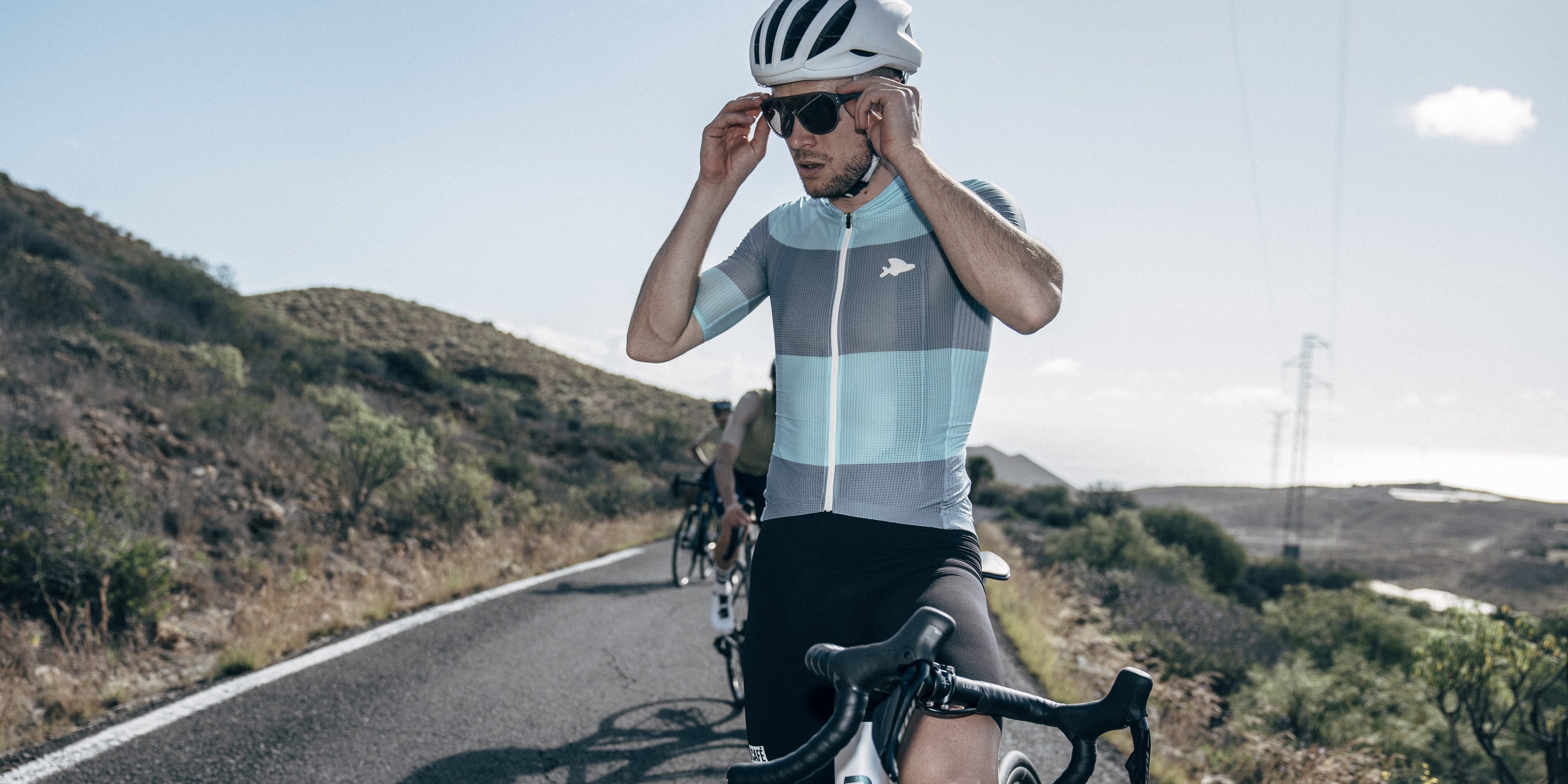 Liquid error (sections/product-banner line 29): input to image_tag must be an image_url