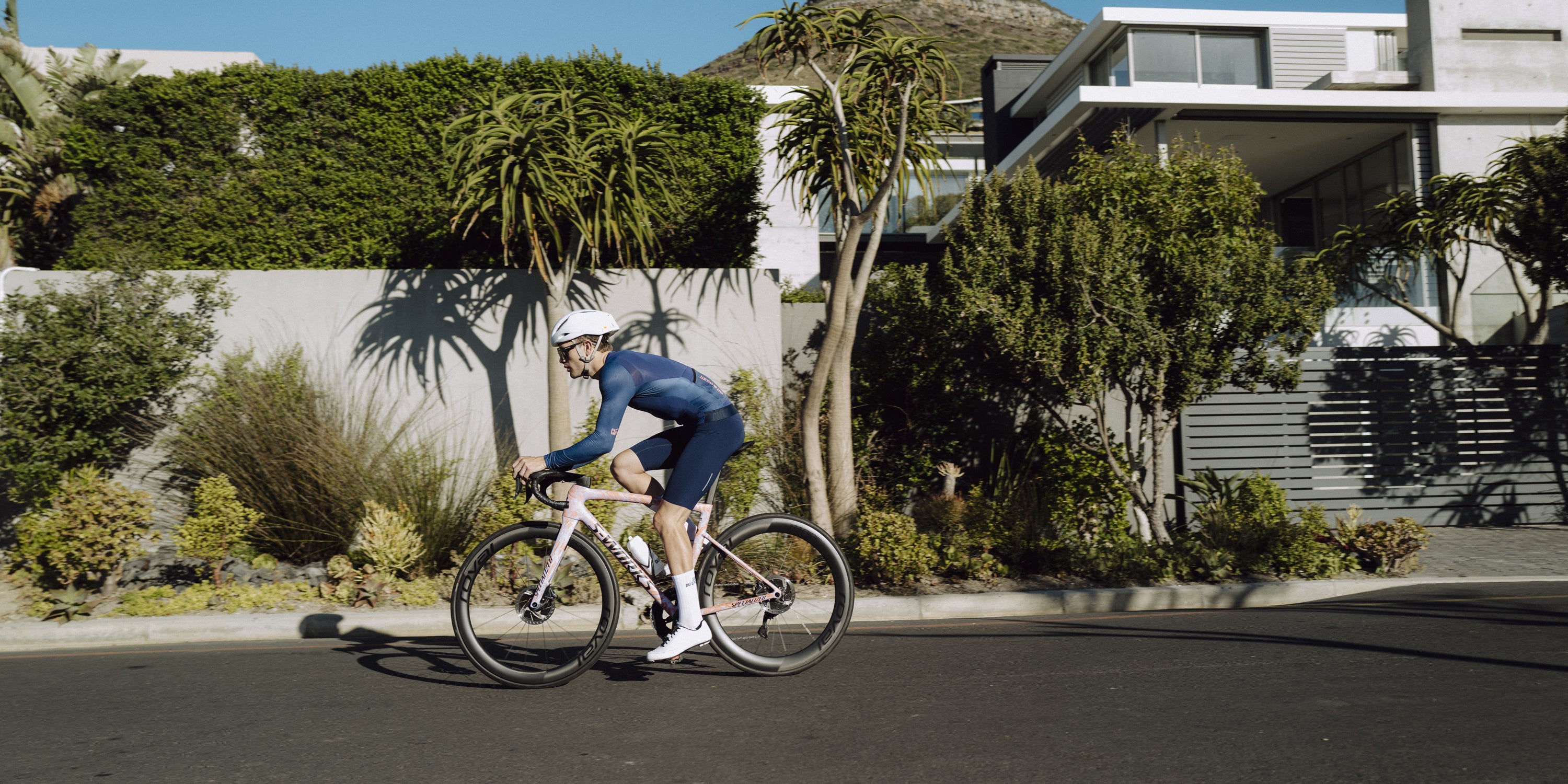 Liquid error (sections/product-banner line 29): input to image_tag must be an image_url