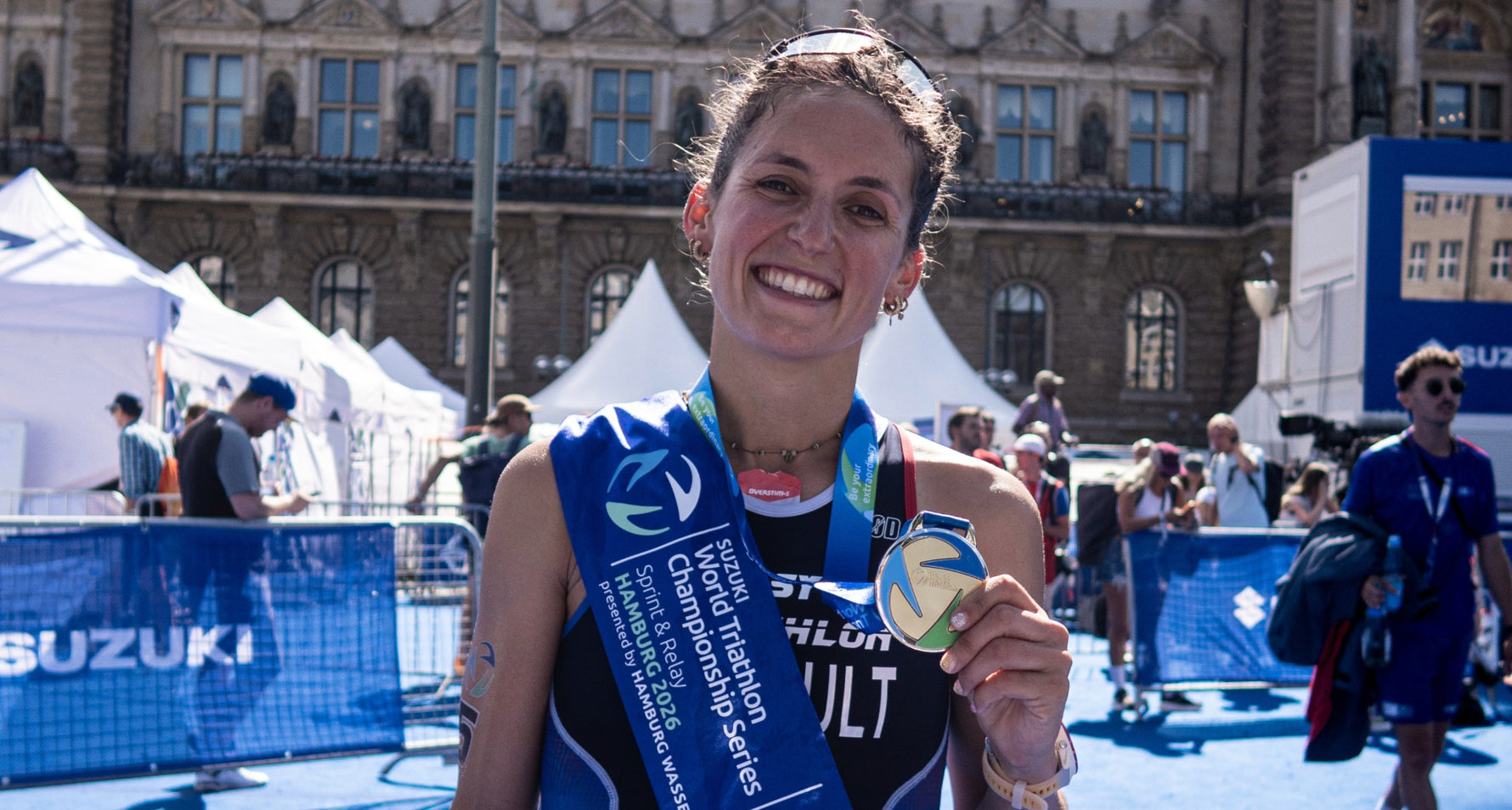Léonie Périault: Raising the Bar.
