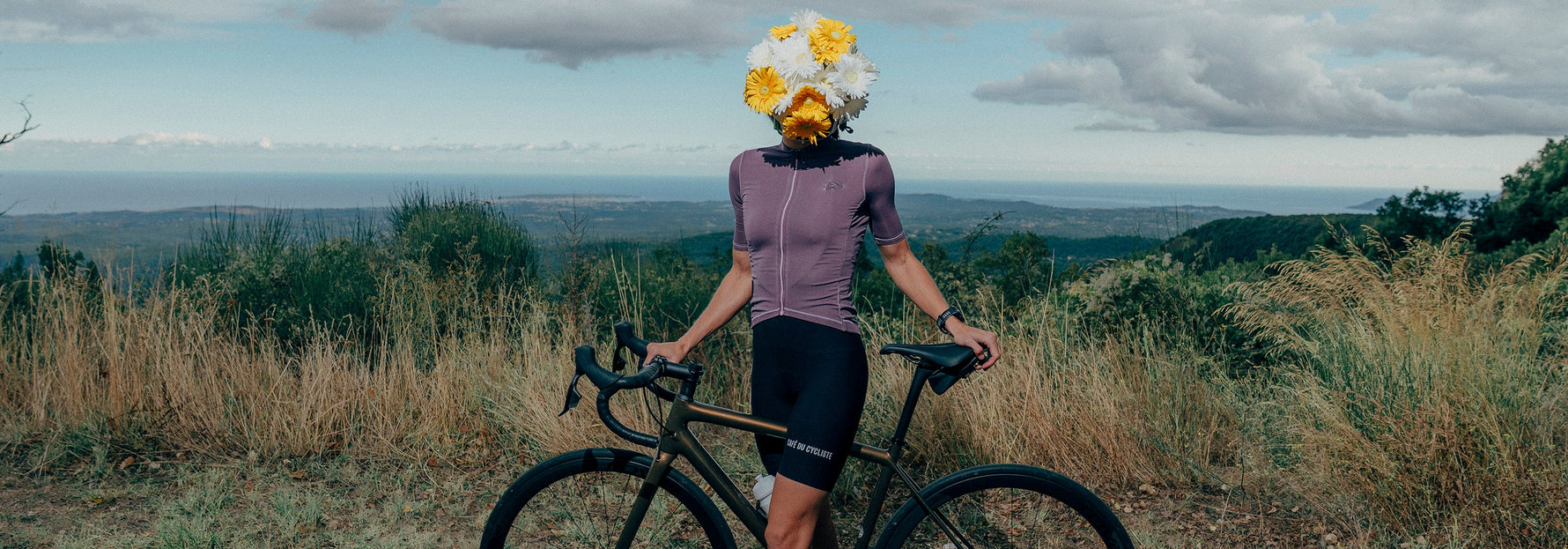 A History of Café du Cycliste in a Hundred Flowers